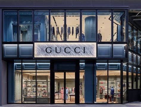 Gucci stores in tokyo